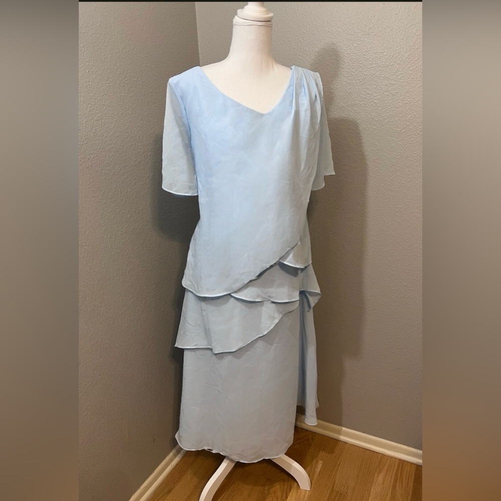 #527 Cinderella Blue scooped neckline chiffon tea length dress - Medium